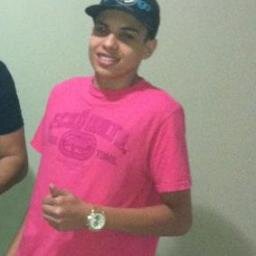 Levo a vida no sorriso, mesmo passando sufoco.!
https://t.co/4MYWMlB9br