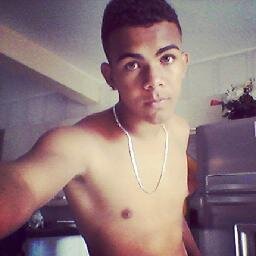 ei nenêImzin, estou aqui pra tudo, não sou seu anjo, mais estou aqui pra cuidar de vcê, pra te proteger de todo mal e te fazer sorrir, eu te amo amigo ... ♥