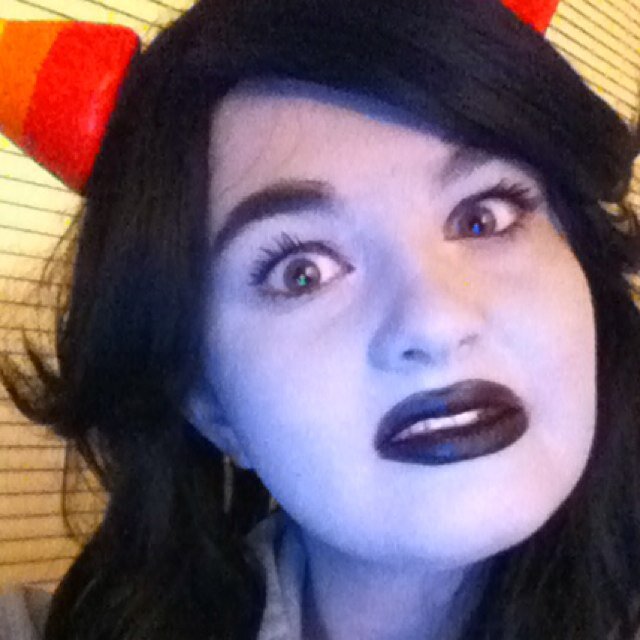 /)(^•w•^)(\ I'M A THING.

((Don't expect great things from me ahh---))