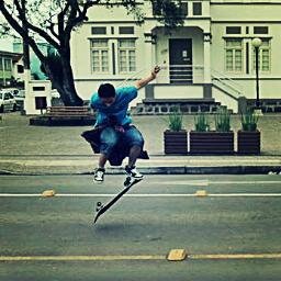 ''se eu pego o skate pra faze um rolezin me sinto bem melhoor'' ♪♫♪
