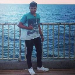 Amigo é igual parafuso, a gente só conhece na hora do aperto.
