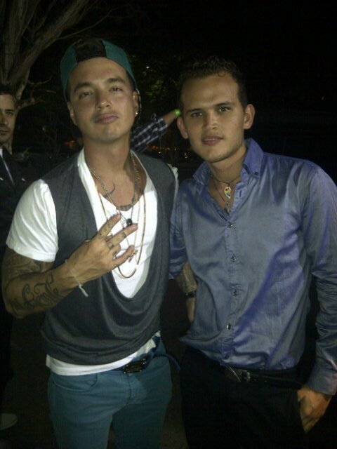 instagram: nestorhrm