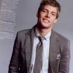 Ah I be Sidney the son of @SurvingShaun and @DontFukWithReds [RP]