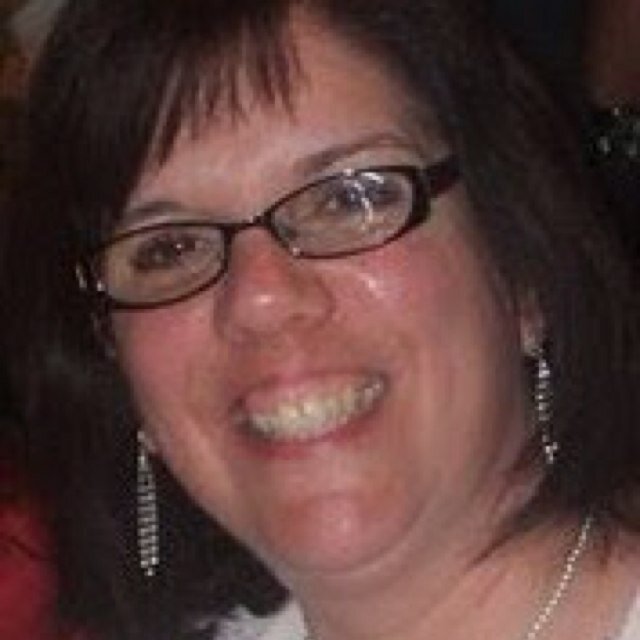 Wife/Mother/Nana/Catholic. A firm believer of Christ, Blessed Mother & Prayer. Adore my family. Fighting FM, CFS, Thyroid DS & Back injury. Luv classic movies