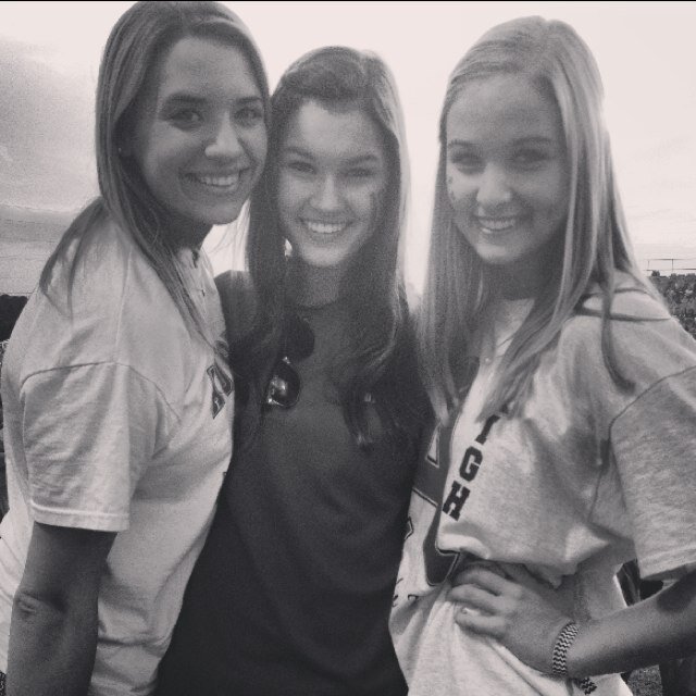 jc_mooreee's profile picture. Someday we'll be lookin' back, memories we'll had all the songs that we lived through