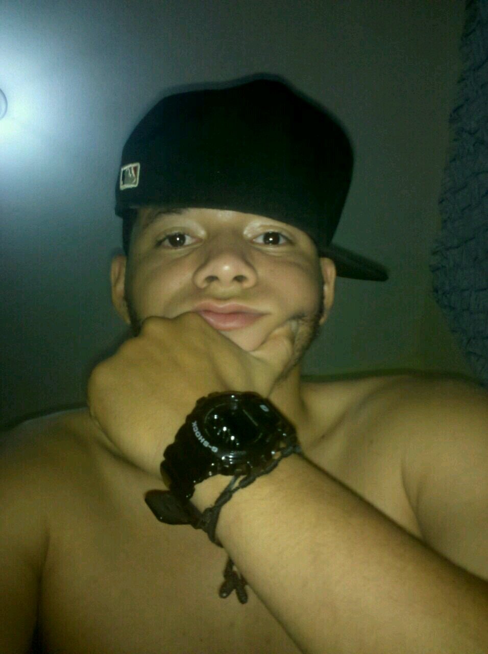 trabajando ,vendedor en A&P la tiendita ,love wisaira mi adminitrado y amo francia