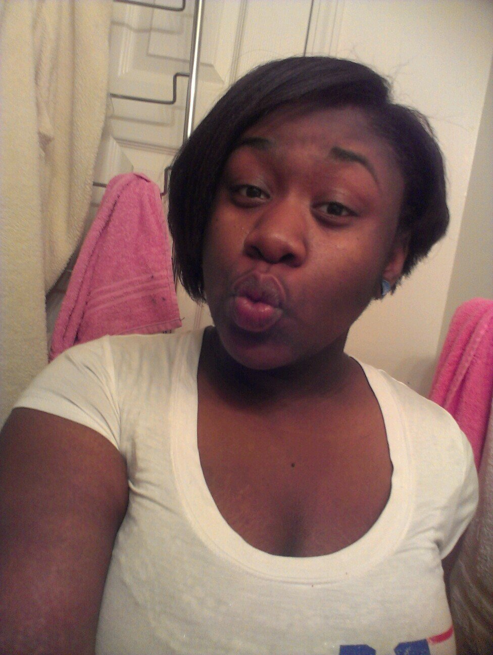 #TeamBlack #TeamFaithful #TeamPisces im a cool ... laid back person im beautiful loving and dont deal with childish things or people 3