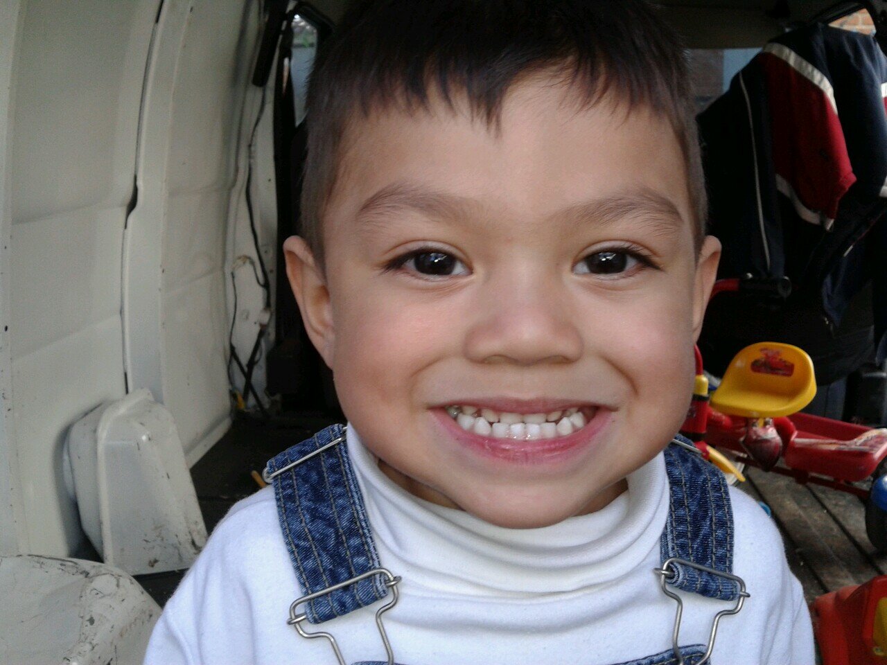 LuisGregSTapia's profile picture. 