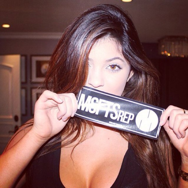 //Roleplay/Parody// Just a girl who loves to party and make friends from calabasas