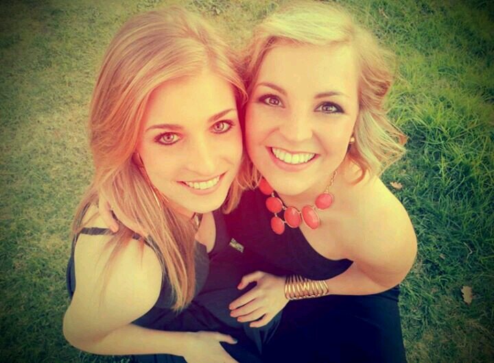 emily_kjones's profile picture. 