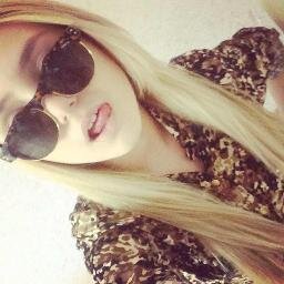 AlisaStroeva's profile picture. Я единорог среди столь серой массы неудачников.