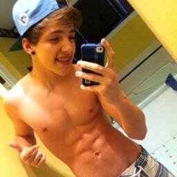 Hiii I'm real Sam Albert.