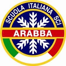 Scuola Sci Arabba. Situata nel centro di Arabba e nel cuore delle Dolomiti patrimonio UNESCO vi aspetta per trascorrere insieme momenti indimenticabili