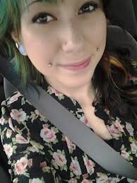 La mejor curva de una mujer es su sonrisa
