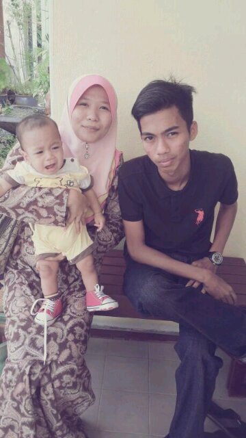 Mohamad ikhwan ,17 years.                                                                        Brsikap fiendly. I'm just simple person.