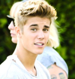 I JUST I LOVE JUSTIN BIEBER FOREVER .. I'm Saudi ..