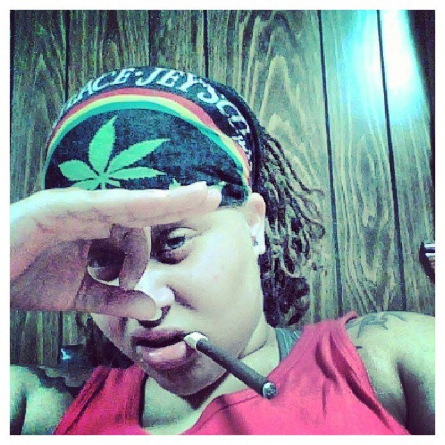 live yo life. dont worry bout mine. rip Alvis Aaron Jordan @870s_REAL_NINO gone but never forgotten. #teamsouthside #teampisces♓. Rip Meretha i love you.