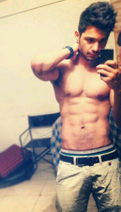 .join me on bbm my pin is..74B5683D