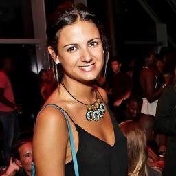 Comunicóloga y Máster en Comunicación de Moda ¡Mentalidad creativa y estratega por encima de todo! Redactora de moda en http://t.co/2YYcJ9jRSb