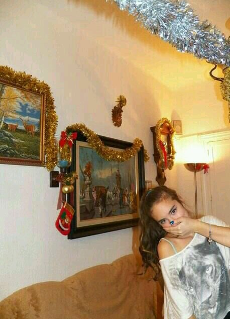 Seguir a @floresalmu (: es mi MA' :D 26~11~00.
