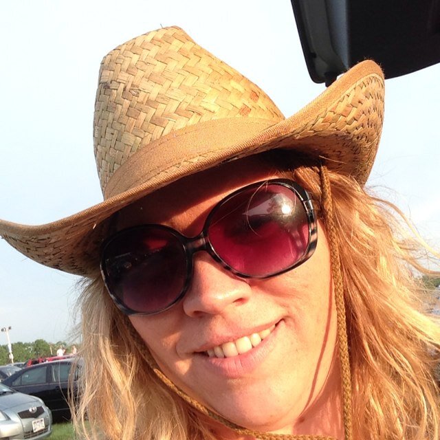 just a normal girl. i have two boys, a step daughter and a wonderful man who i love so much. i enjoy so many things to list. im fun, crazy and down to earth.