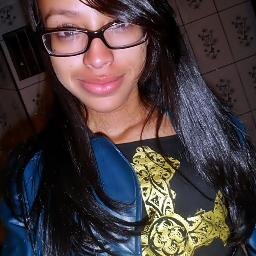 Minha vida e quem eu sou se resumem a Deus sem Ele eu não sou NADA Adorar ao Senhor é o meu prazer principalmente quando o assunto é louvar♫♪