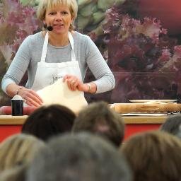 Cooks, writes & demonstrates from home & around UK. Columnist. Eats & gardens a lot. New cook book 'The Get-Ahead Cook’ published April 2018 #thegetaheadcook