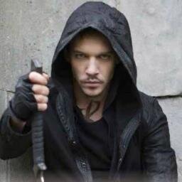 Padre de Clarissa y Jonathan Morgenstern. Líder del circulo, acabare con la clave. Autor de Amar es destruir y ser amado es ser destruido. Ex marido de Jocelyn