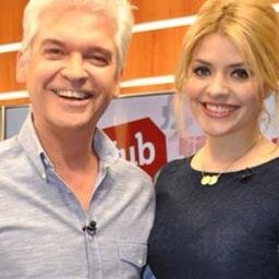 Fan page for @hollywills - Holly Willoughby, who presented Dancing On Ice - @dancingonice, and @BBCTheVoiceUK - The Voice UK. Also presents @itvthismorning - TM