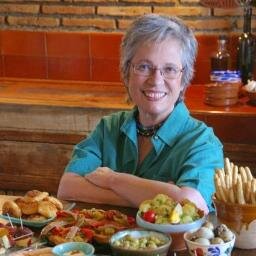 American-born journalist and cookbook author who has lived in southern Spain for many years.