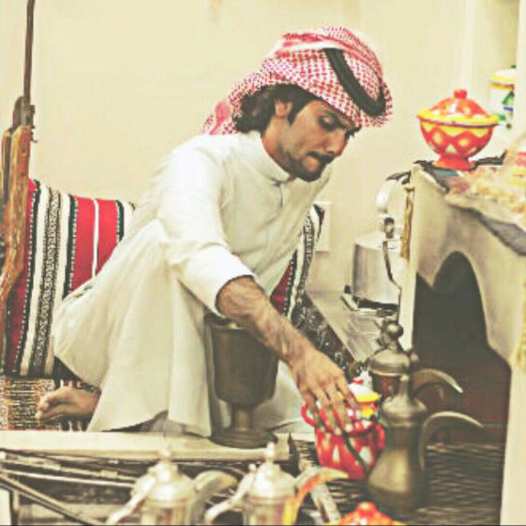 اخسر حاجه من اجل خويي  لكن م اخسر خويي لاجل حاجه