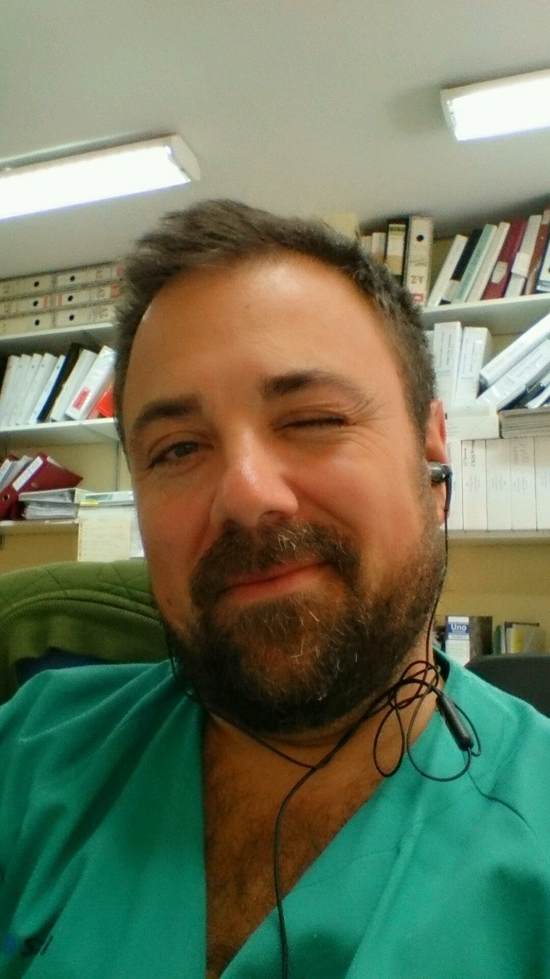 Médico de vocación, investigador por opción, padre en practicas, argentino renegado y europeo superviviente.