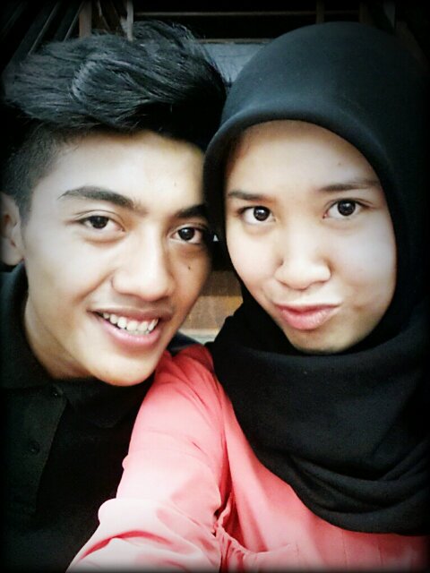 annasohanah's profile picture. family {♥} | the best understanding of a concern that always for me and keep me forever RivaldyCaesario♥