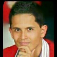 SOY CANTANTE, COMPOSITOR Y ESTUDIANTE. (unestuchedemonerias)