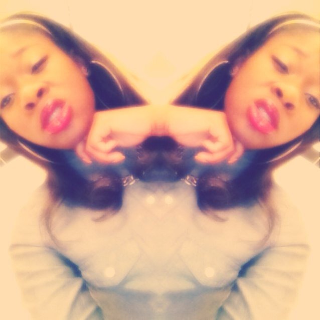 Im a low key freak||Lesbian||single but heart is taken||but im always up to talk to anyone only girls though