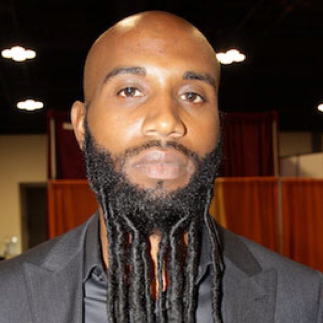 comeatmetrump's profile picture. Whores everywhere