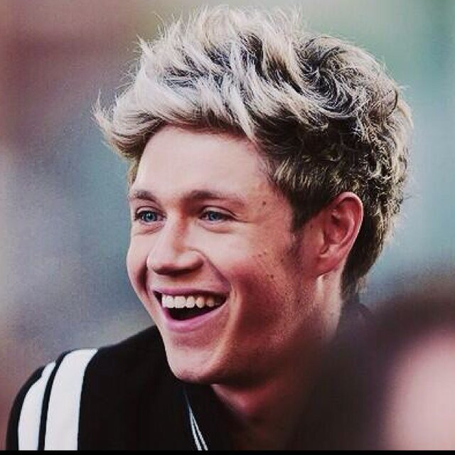♡ I made a tl acc before but it wouldnt work so i'm going to try this again:) ~@ziammashton ♡