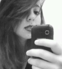 Amoo  dançar funk , sou baixinha , sou feia , gordinha , gosto de sertanejo universitario , pagode, fuunk e paah ,