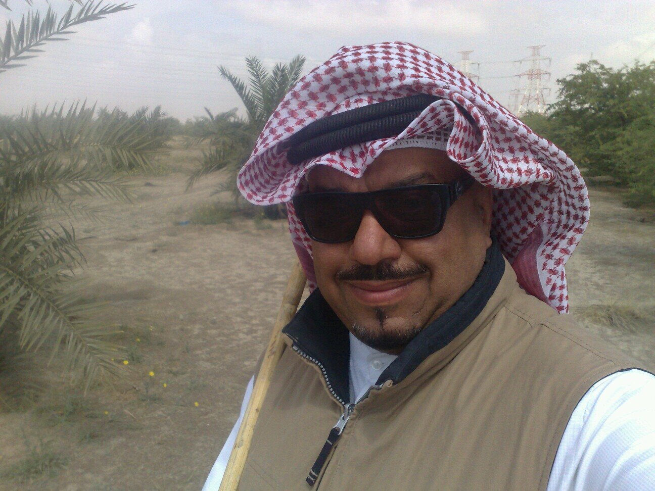 اغرد تصويرا ، يستهويني شروق الشمس وغروبها
Amateur photographer, sunset chaser