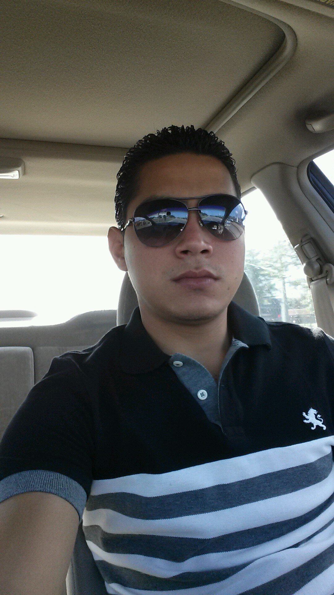 lennescobar's profile picture. 