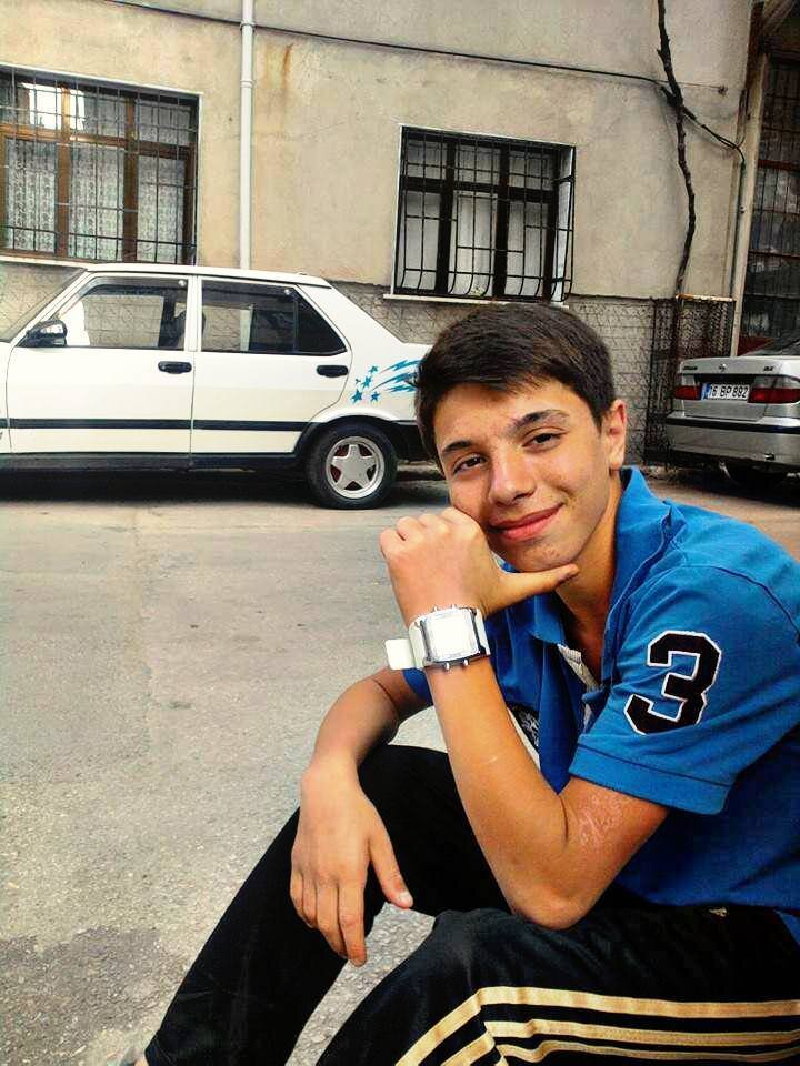 AspamTolga's profile picture. Fenerliyim Ölümüne Çılgın Biriyim Kaykay Ask :D :D