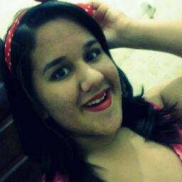 ''Ás vezes feliz, triste, calma, irritada,impulsiva, ciumenta, apaixonada, medrosa...Ás vezes não sou nada, outras vezes sou tudo...''