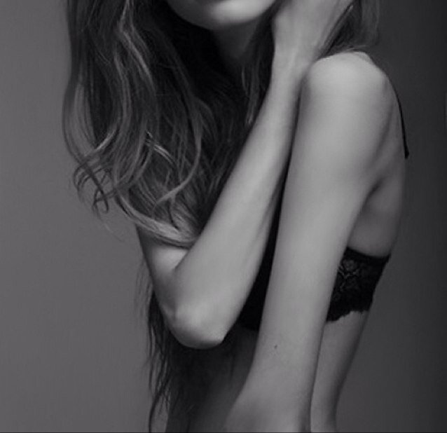 MaryJanePerezz's profile picture. Clean: 1 day/ selfharm/ anorexic/ suicidal