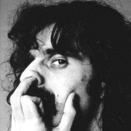 IrvingRockG's profile picture. Destructor de pensamientos obcenos, libre pensante de todo lo pensable que estas por pensar.