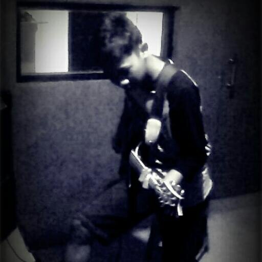 Guitaris of #Scabies band
my music is Grunge, Grunge is my style