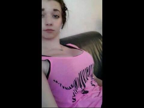 hoertje ~ voor prijzenlijst vraag maar ~ love tits ~ bisexual ~ ontmaagd