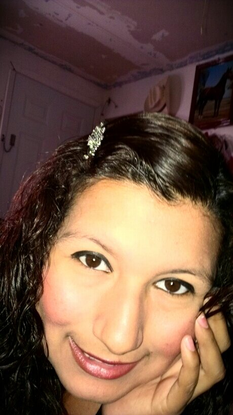 I'm a 17 yr old girl that goes to del rio high school and is in the del rio rage colorguard