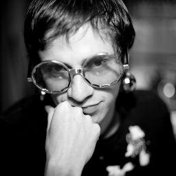 bruchocr's profile picture. Músico guitarrista, cantautor y compositor
(EMU Educación Musical de Buenos Aires)