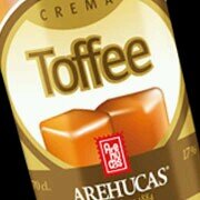 Elaborada con la mejor selección de destilados de caña, junto a la crema láctea y su base aromática, aportan a este producto una perfecta armonía y sabor.