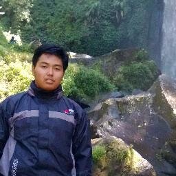 Politeknik Negeri Malang. ( BE YOUR SELVES ). Biarlah berjalan ada apanya.  Tersenyumlah untuk orang yg ada di dekat mu..